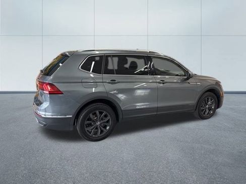 Used 2024 Volkswagen Tiguan SE image 7