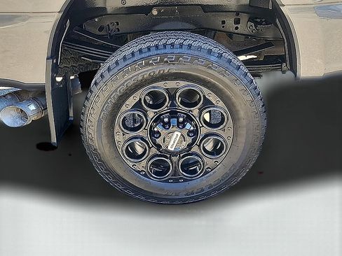 Used 2025 Ford F350 Lariat w/ Black Appearance Package AWD/4WD image 9