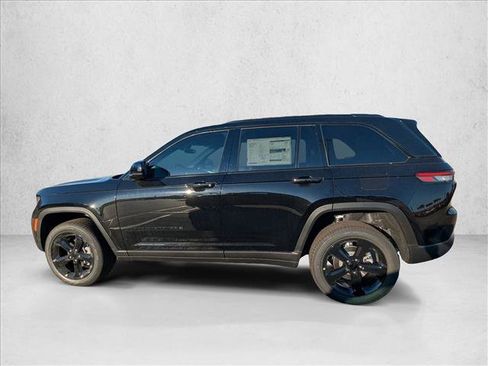 New 2025 Jeep Grand Cherokee Limited w/ Black Appearance Package image 5