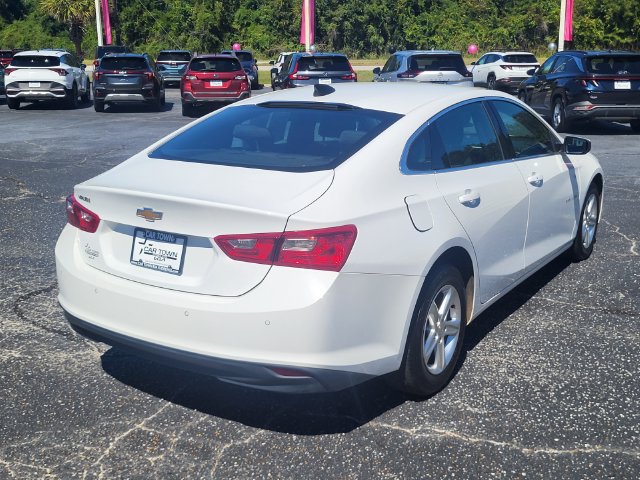 Used 2024 Chevrolet Malibu LS w/ Driver Confidence Package FWD image 2