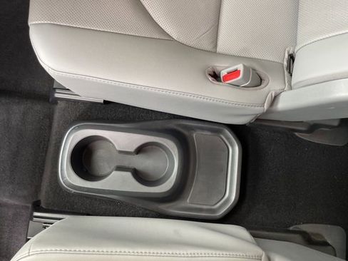 Used 2020 Toyota Highlander Limited AWD/4WD image 30