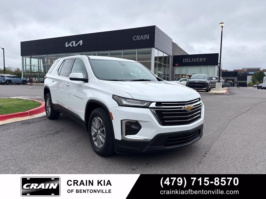 Used 2023 Chevrolet Traverse LT AWD/4WD image 1