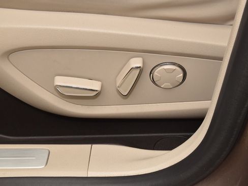Used 2019 Lincoln MKC Reserve w/ MKC Technology Package FWD image 33