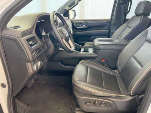 Used 2023 GMC Yukon SLT image 5