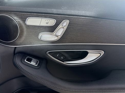 Used 2019 Mercedes-Benz C 300 4MATIC Sedan image 31