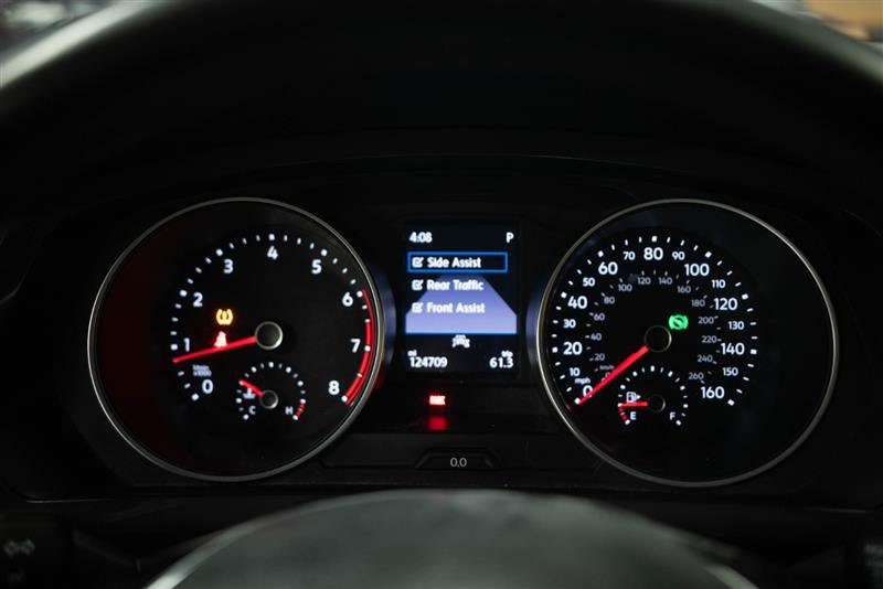 Used 2020 Volkswagen Tiguan SE R-Line FWD image 19