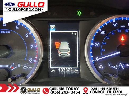 Used 2018 Toyota Highlander LE image 24