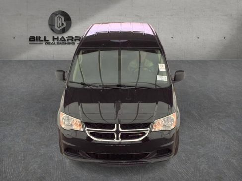 Used 2018 Dodge Grand Caravan SE FWD image 8
