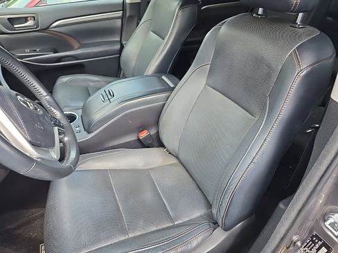 Used 2017 Toyota Highlander Limited AWD/4WD image 14