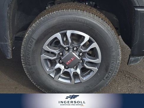 Used 2024 GMC Sierra 3500 SLE w/ SLE Convenience Package image 11