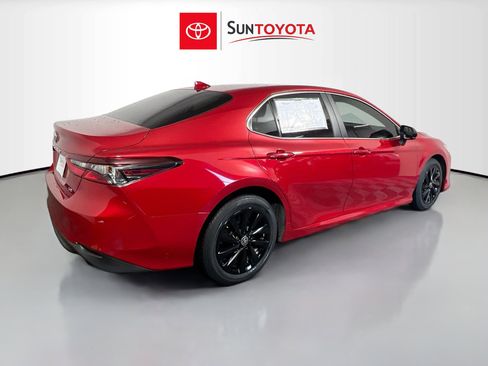 Used 2023 Toyota Camry LE image 4