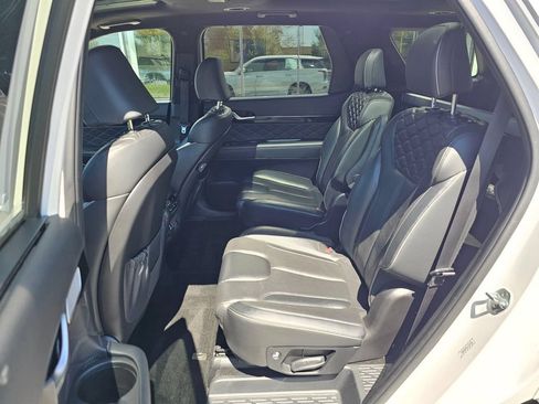Used 2020 Hyundai Palisade Limited w/ Winter Weather Package AWD/4WD image 17