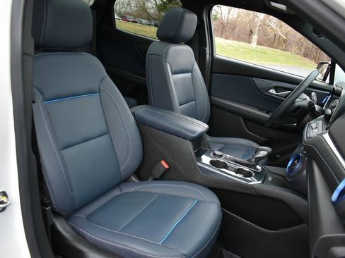 Used 2023 Chevrolet Blazer RS w/ Driver Confidence II Package image 34