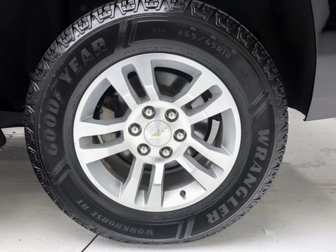 Used 2016 Chevrolet Suburban LS AWD/4WD image 28