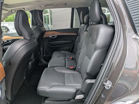 Used 2024 Volvo XC90 B5 Plus AWD/4WD image 28