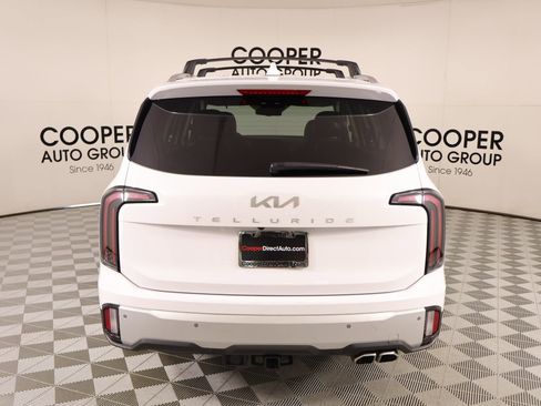 Used 2024 Kia Telluride EX w/ EX Captain's Chair Package FWD image 24
