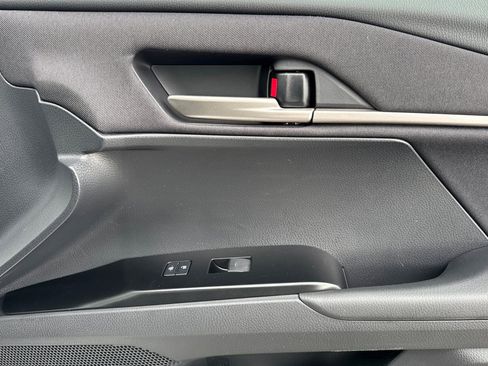 New 2025 Toyota Camry LE w/ Convenience Package FWD image 19