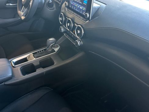 Used 2024 Nissan Sentra SV FWD image 17