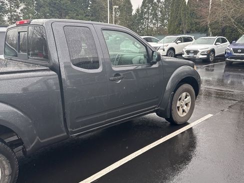 Used 2013 Nissan Frontier SV image 15