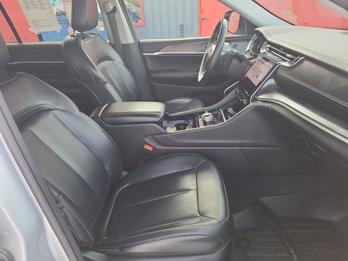 Used 2021 Jeep Grand Cherokee L Limited image 41