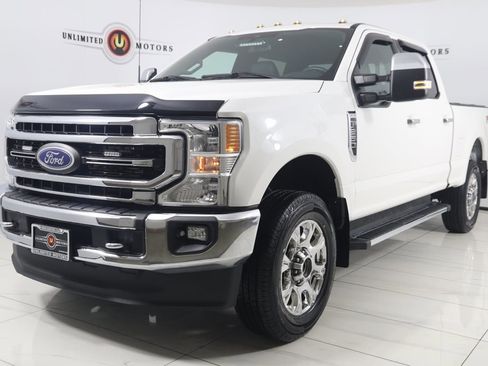 Used 2022 Ford F250 Lariat w/ Chrome Package image 5