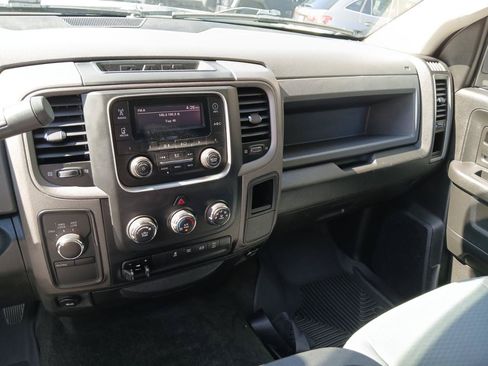 Used 2017 RAM 2500 Tradesman w/ Chrome Appearance Group AWD/4WD image 19