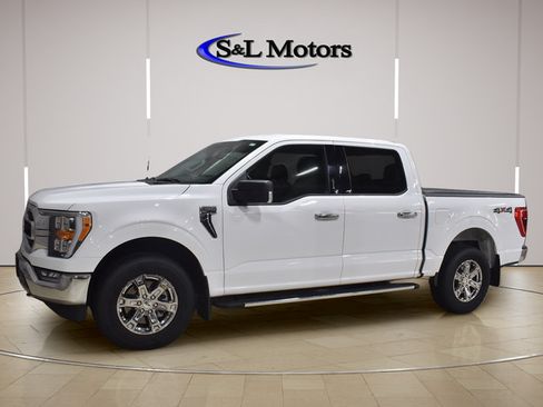 Used 2021 Ford F150 XLT w/ Equipment Group 302A High AWD/4WD image 3