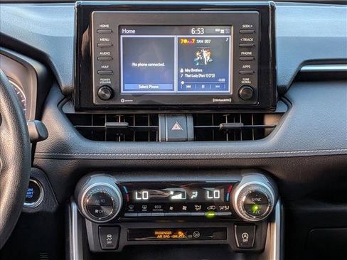 Used 2020 Toyota RAV4 XLE FWD image 10