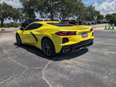 Used 2021 Chevrolet Corvette Stingray Preferred Cpe w/ Engine Appearance Package RWD image 7