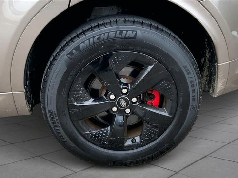 Used 2023 Land Rover Discovery Sport S R-Dynamic image 11