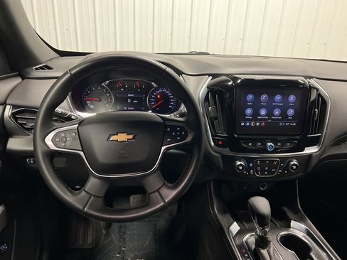 Used 2023 Chevrolet Traverse LT image 13