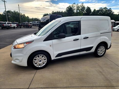 Used 2016 Ford Transit Connect XLT image 4