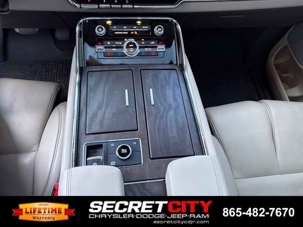 Used 2024 Lincoln Navigator L Reserve AWD/4WD image 40