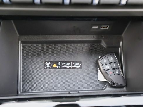 New 2026 GMC Yukon XL Elevation image 31