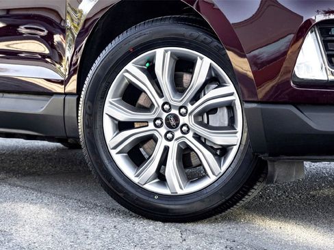 Used 2024 Ford Edge Titanium image 2