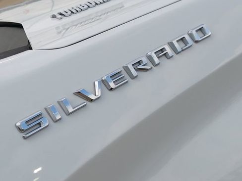 Used 2025 Chevrolet Silverado 1500 LT AWD/4WD image 11