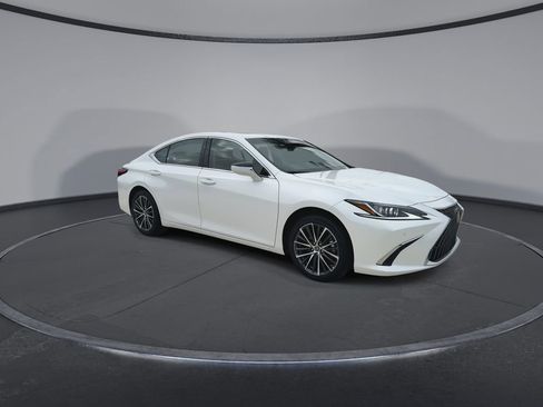 Used 2025 Lexus ES 350 w/ Premium Package FWD image 2