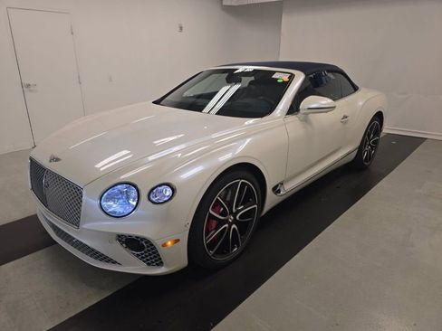 Used 2020 Bentley Continental GT image 3