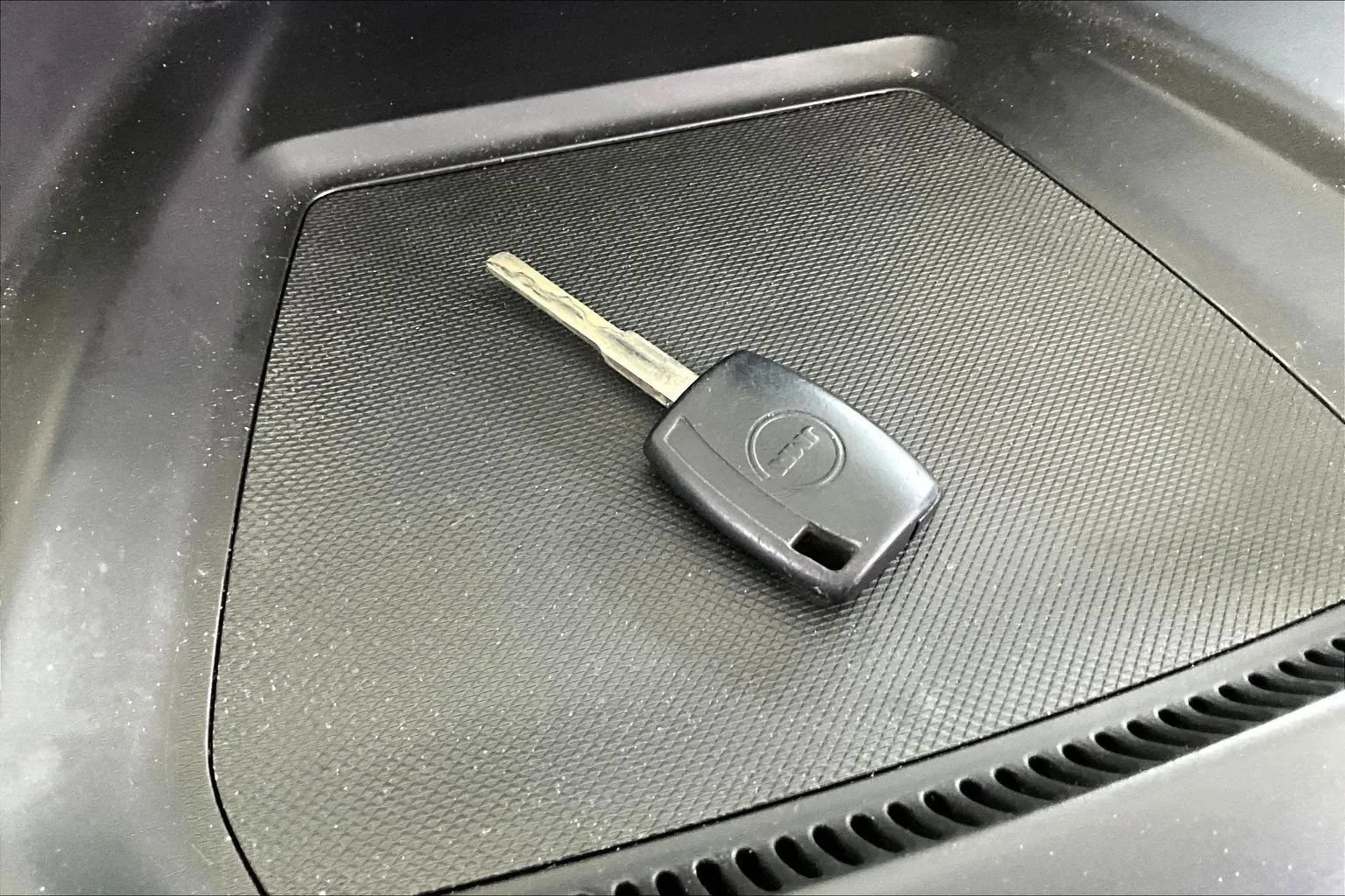 Used 2017 Ford Escape SE FWD image 29