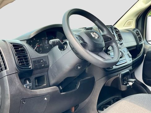 Used 2024 RAM ProMaster 2500 FWD image 9