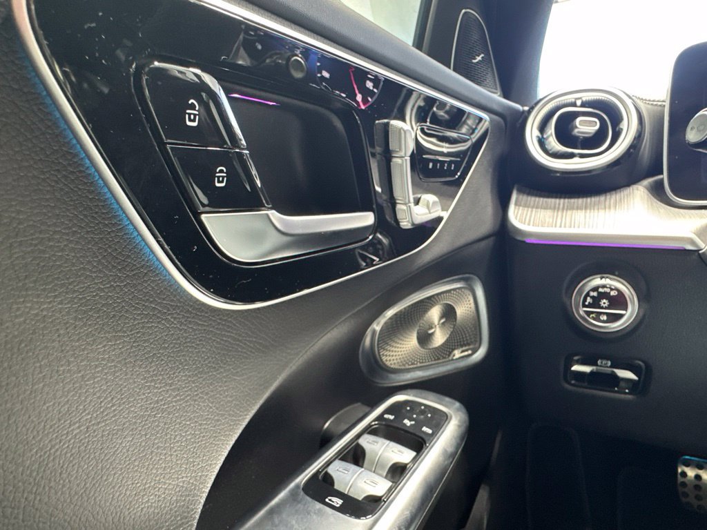 Used 2023 Mercedes-Benz C 300 4MATIC Sedan image 9