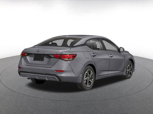 Used 2024 Nissan Sentra SV FWD image 2