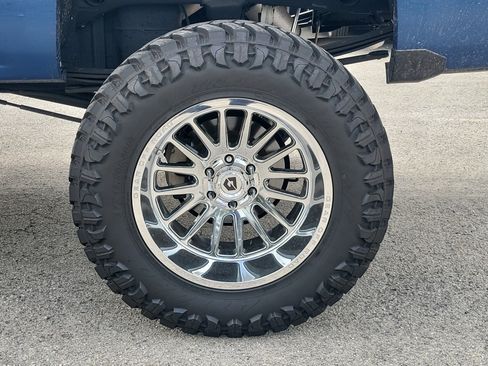 Used 2018 Chevrolet Silverado 1500 LT w/ All Star Edition RWD image 2