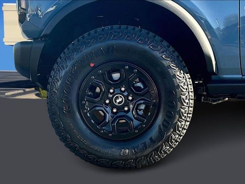 New 2025 Ford Bronco Badlands w/ Sasquatch Package image 13