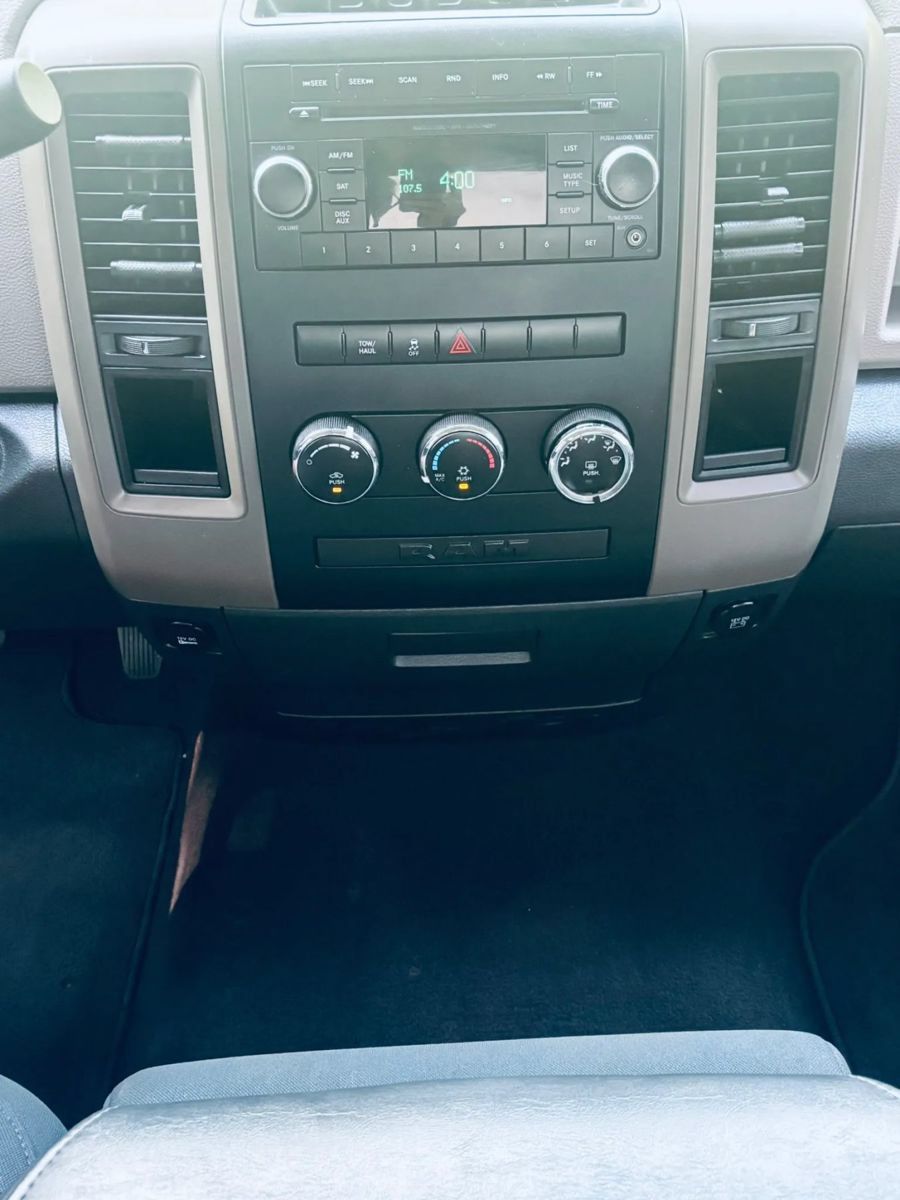 Used 2012 RAM 1500 Express RWD image 30