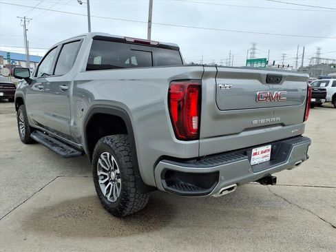 Used 2023 GMC Sierra 1500 AT4 w/ AT4 Premium Package image 5