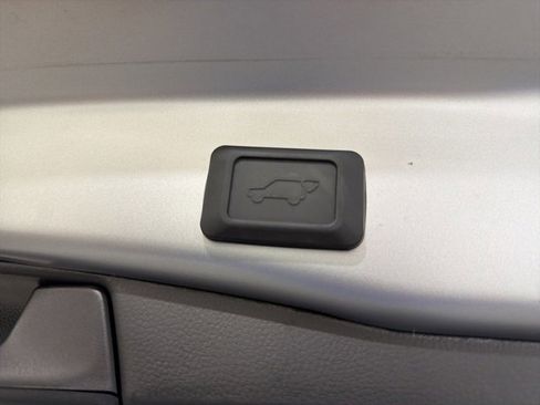 Used 2024 Toyota RAV4 Limited image 38