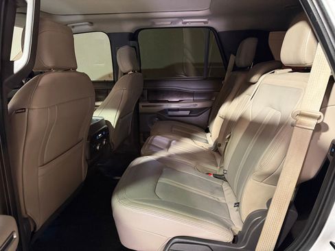 Used 2019 Ford Expedition Limited AWD/4WD image 12