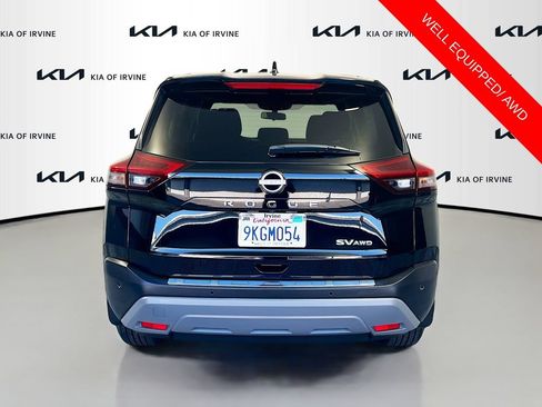 Used 2023 Nissan Rogue SV AWD/4WD image 6