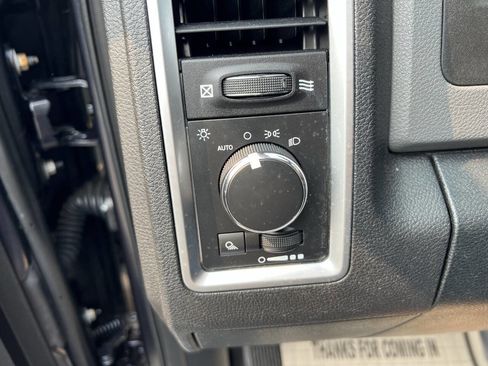 Used 2016 RAM 1500 Classic SLT image 35